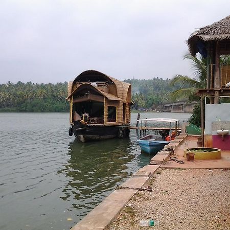 La Mirban Varkala Exterior foto